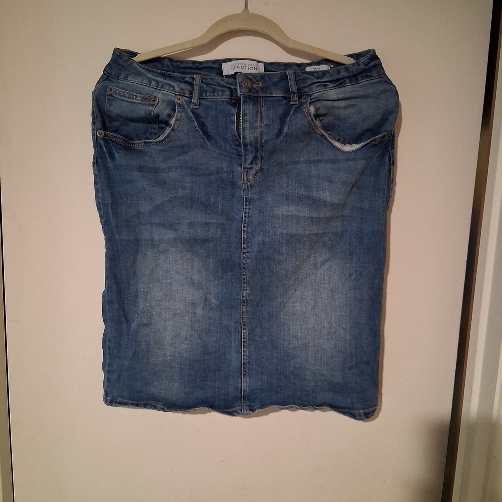 Kenneth Cole Reaction Blue Denim Midi Skirt